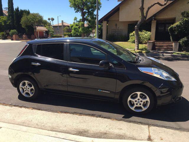 Nissan leaf azeo